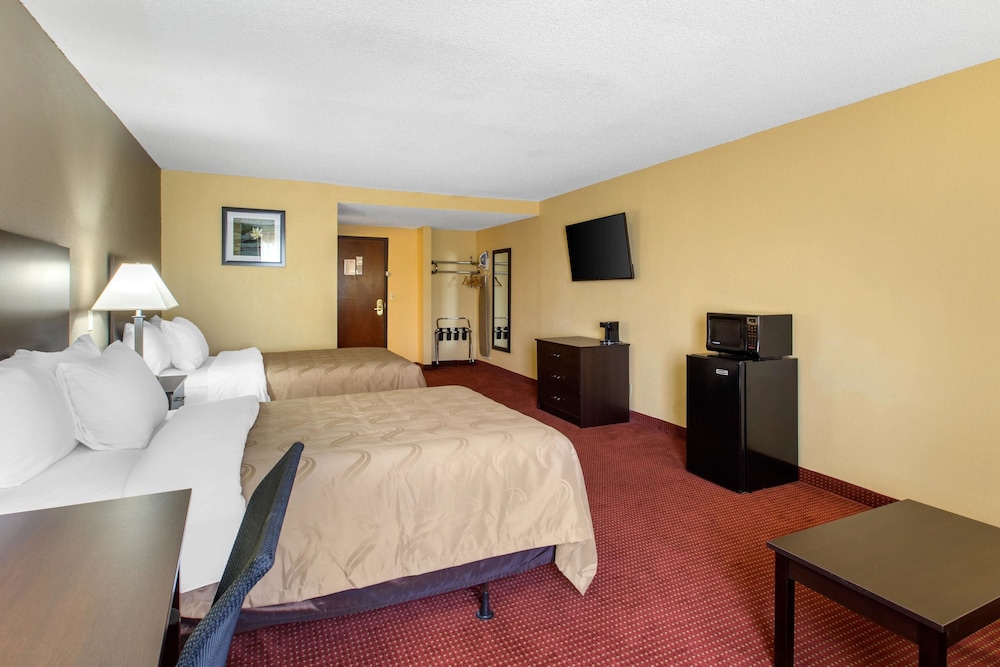 Quality Inn Williamston NC 14/27