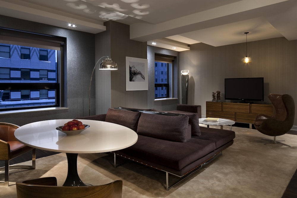 Hyatt Grand Central New York 65/88