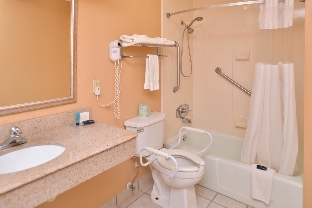 American Inn Pontotoc 14/46