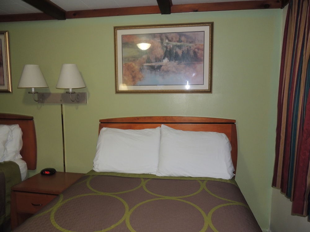 Relax Inn Bloomsburg 20/33