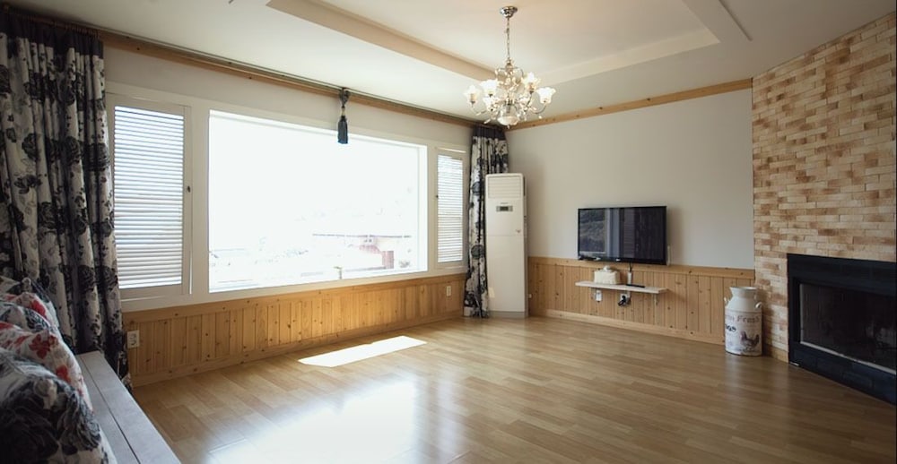 Namhae U.S. Town Bins House Pension 23/37
