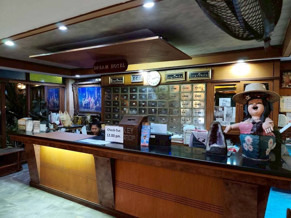 Dream Hotel 5/50