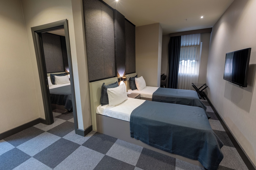 غرفة عائلية بسرير كينج وأسرّة بطابقين، Tryp By Wyndham Istanbul Sancaktepe 7/10