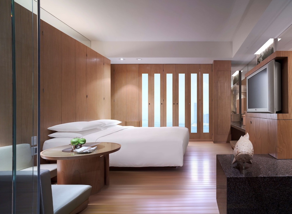 GRAND HYATT HONG KONG 19/69