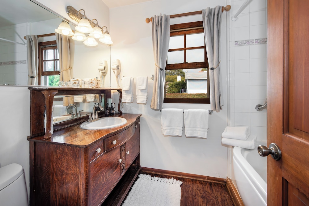 Bath Street Inn 49/50