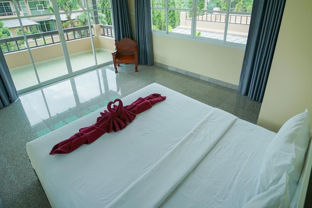 Baan Faa Talaychan Resort 35/65