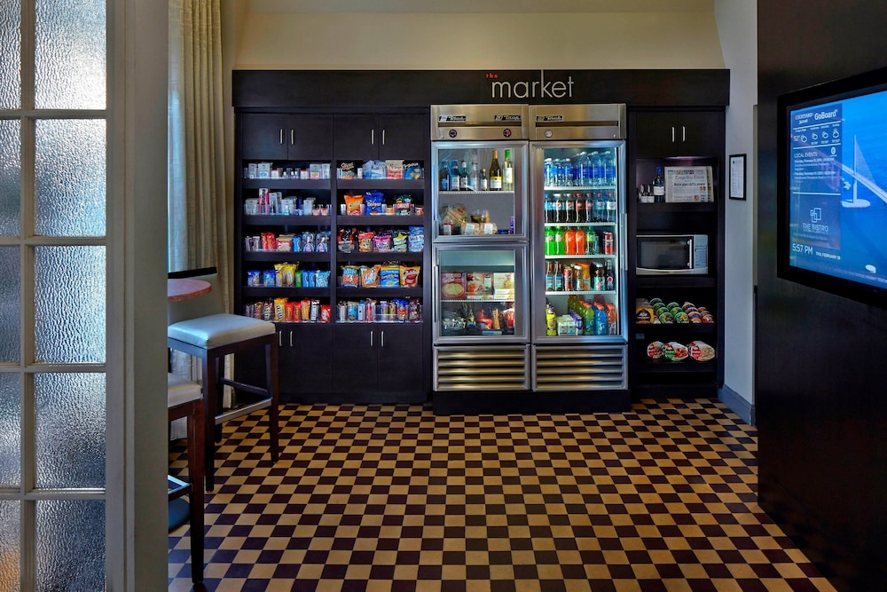 Courtyard by Marriott St. Petersburg Downtown 40/64