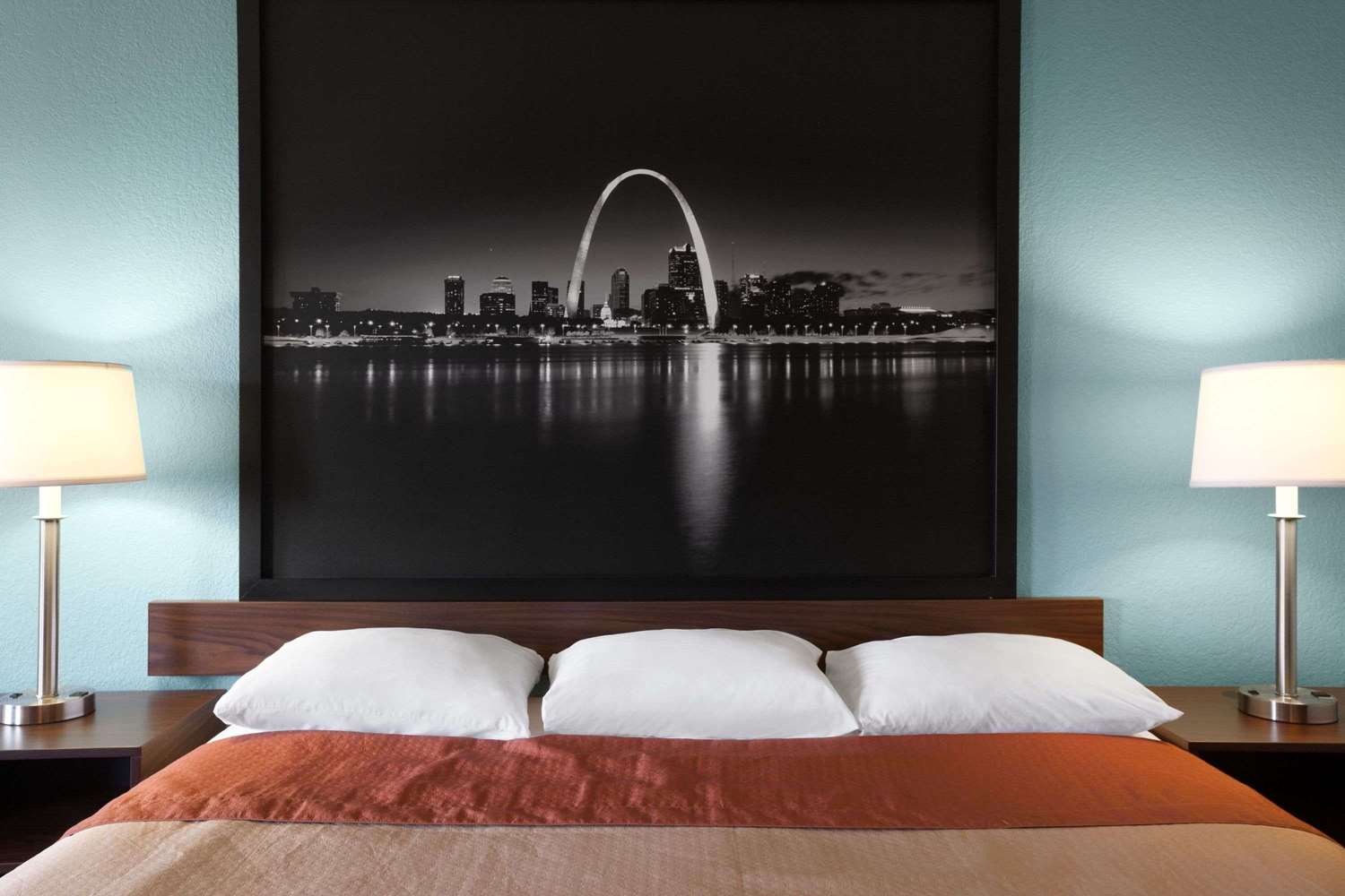 Super 8 by Wyndham Fairview Heights-St. Louis 9/25