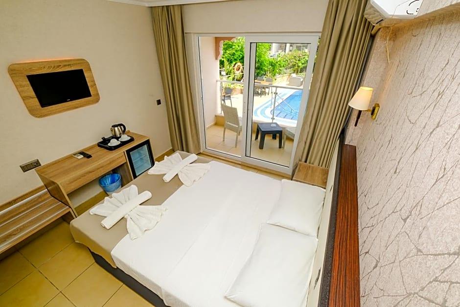 Moni Hotel 15/45