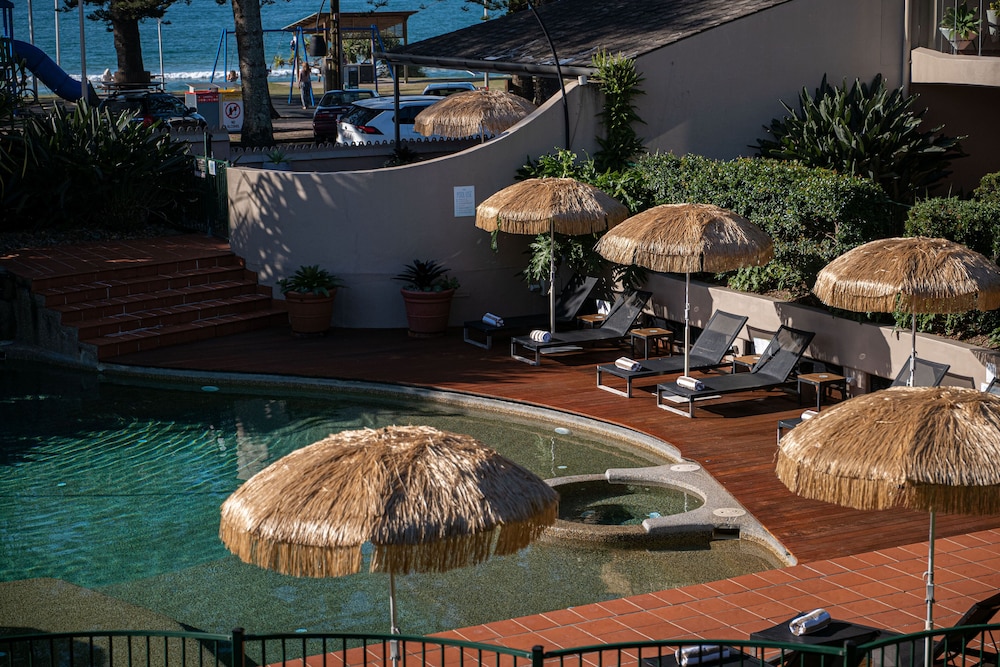 BEACH HOTEL RESORT 51/59