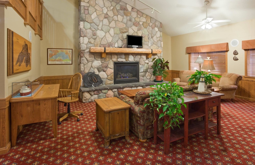 Americinn By Wyndham Wetmore Munising 20/26