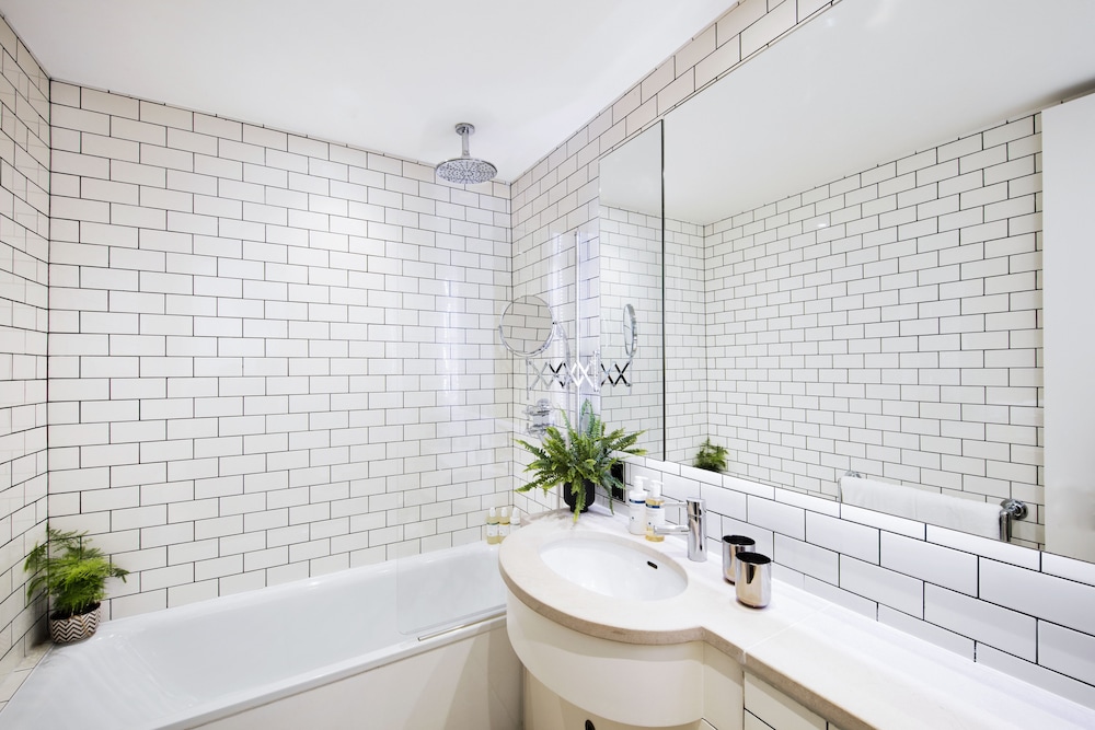 1 BEDROOM, SUPERIOR, APARTMENT