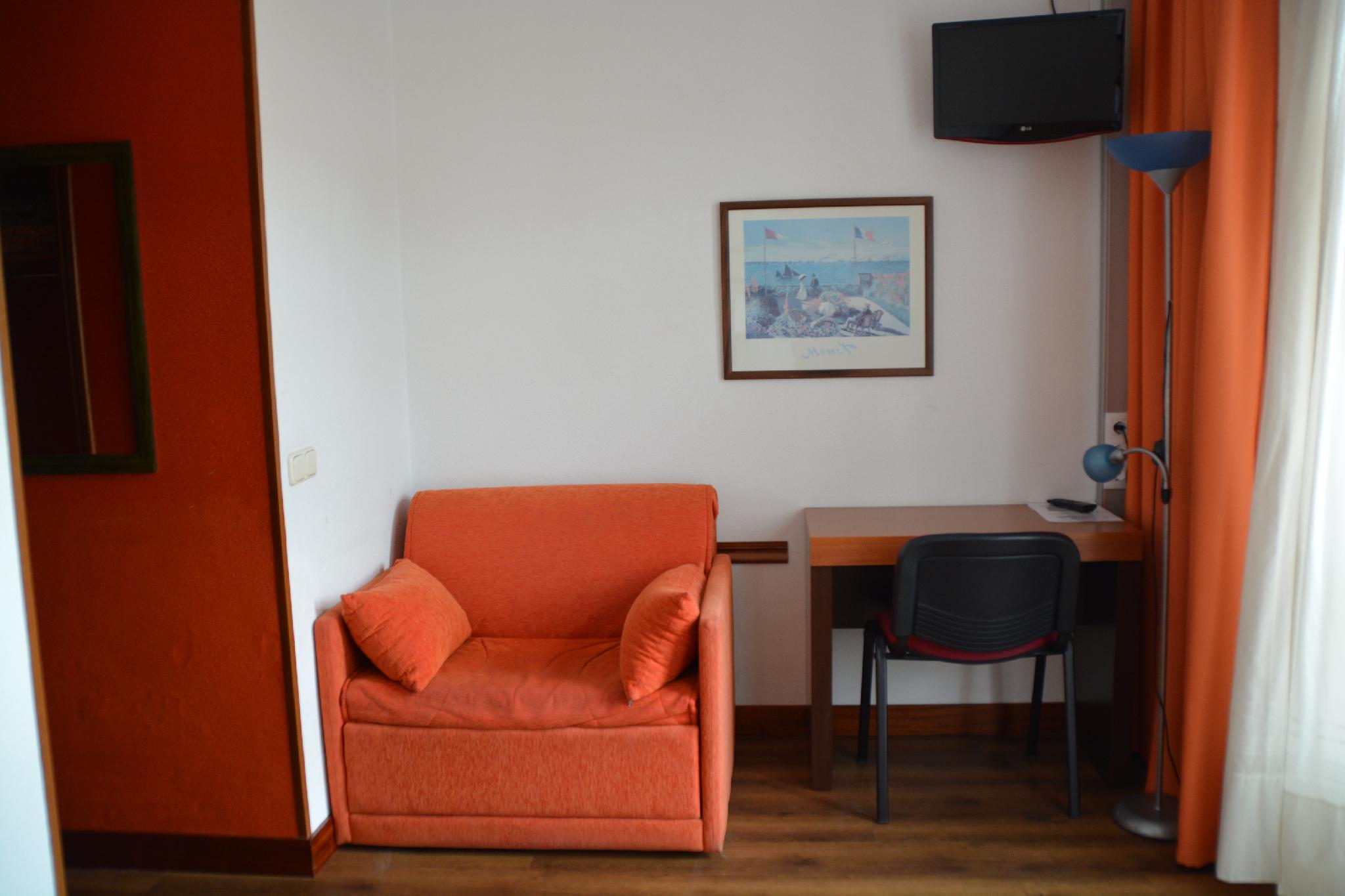 Hotel Albergue La Salle 26/55