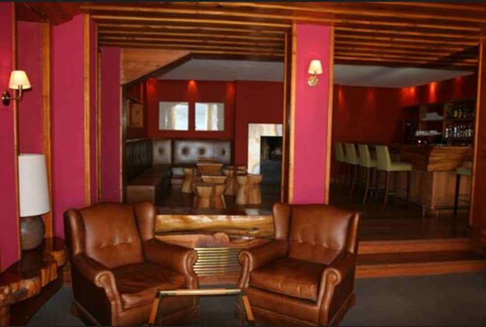 Hotel Tunquelen 38/64
