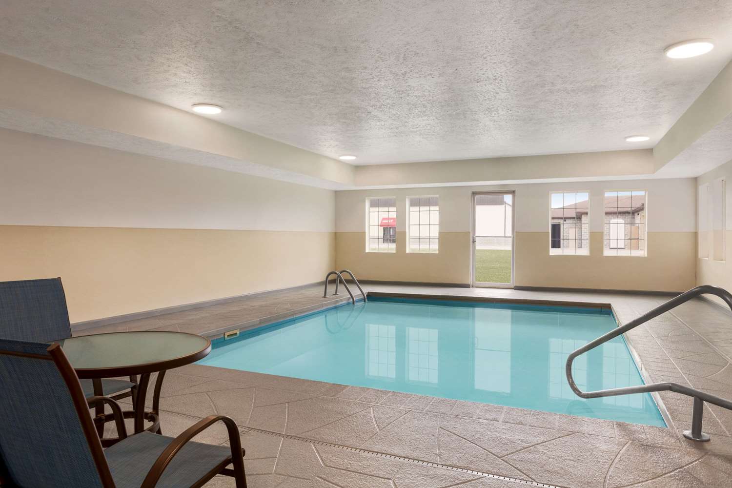 Microtel Inn Suites By Wyndham Lincoln 30/57