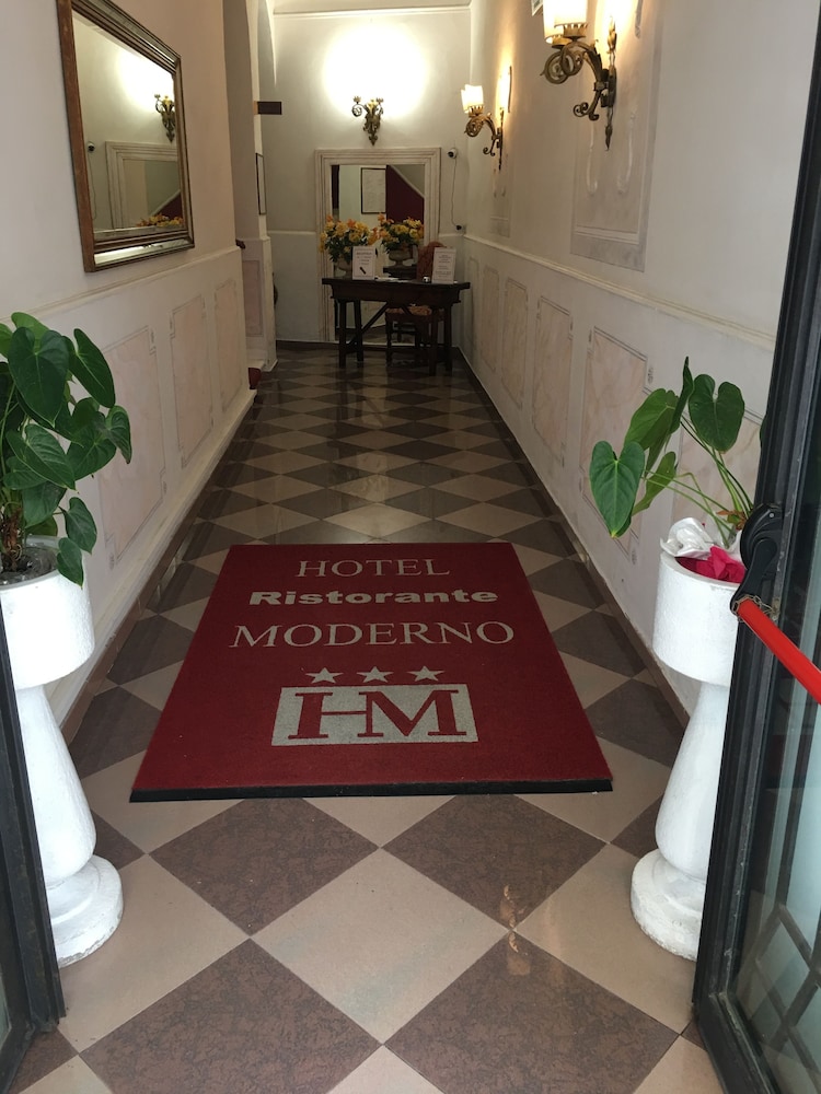 Hotel Moderno 6/50