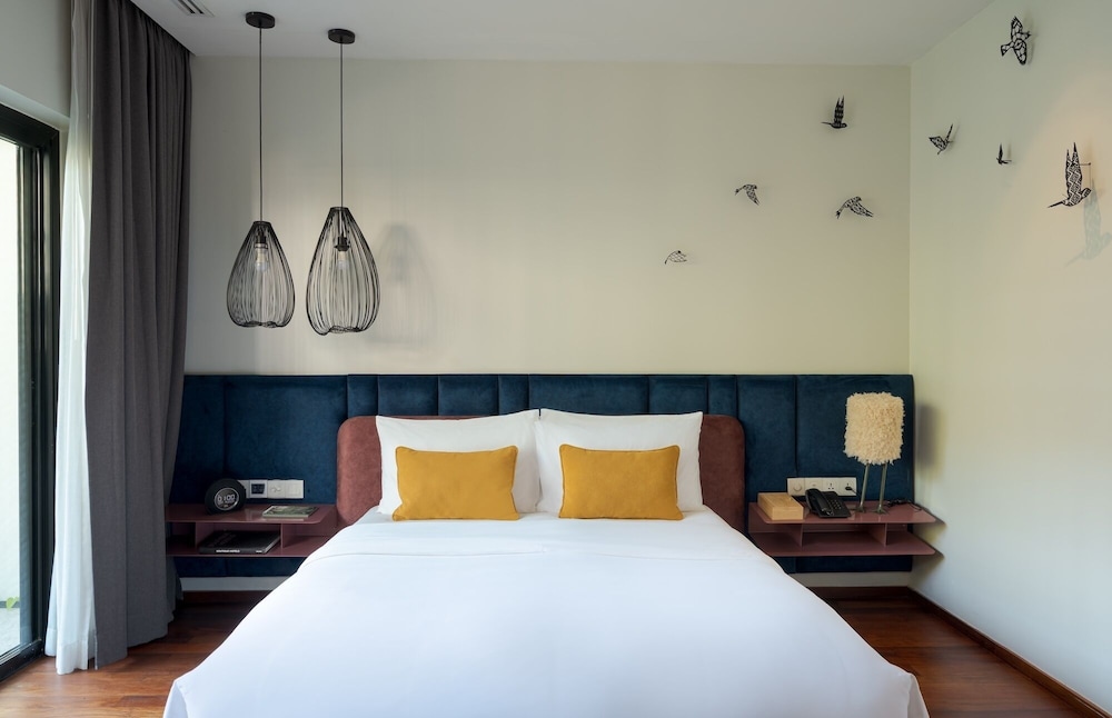 The Aviary Hotel 15/50