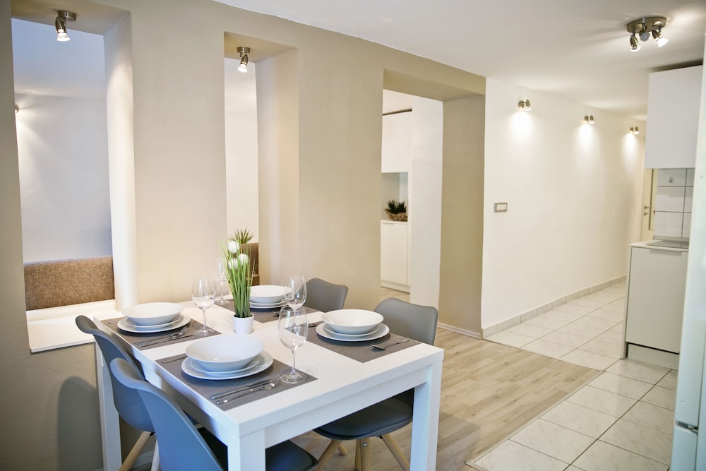 Apartments Hisa Pod Gradom 34/50