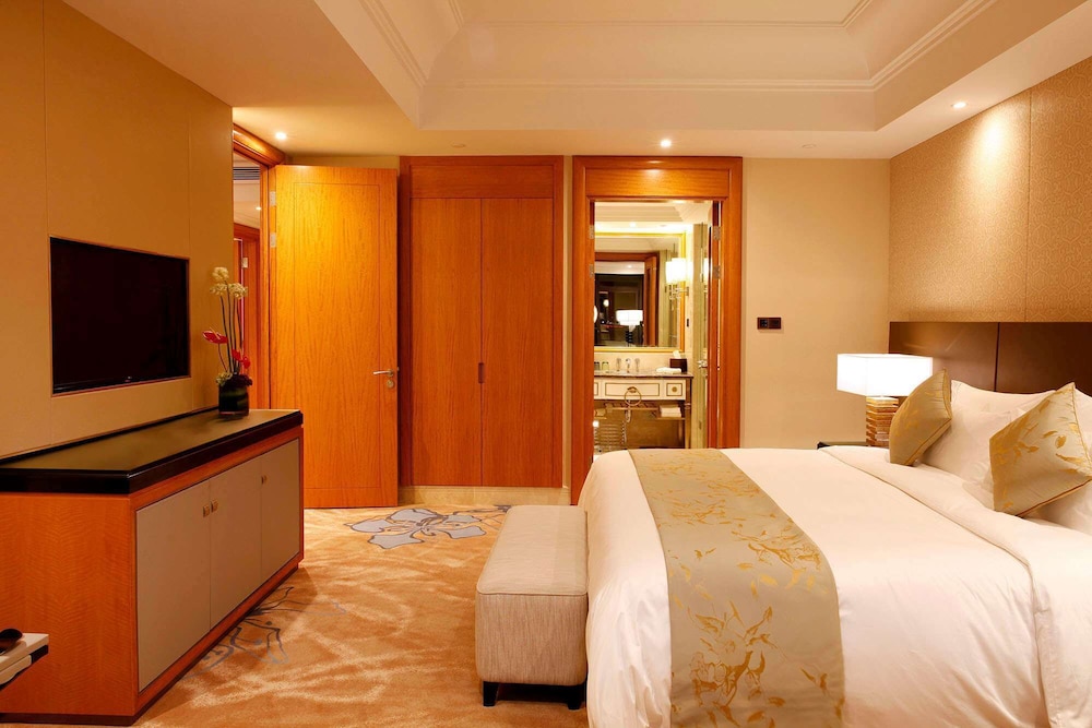 WYNDHAM GRAND XIAMEN HAICANG 12/50
