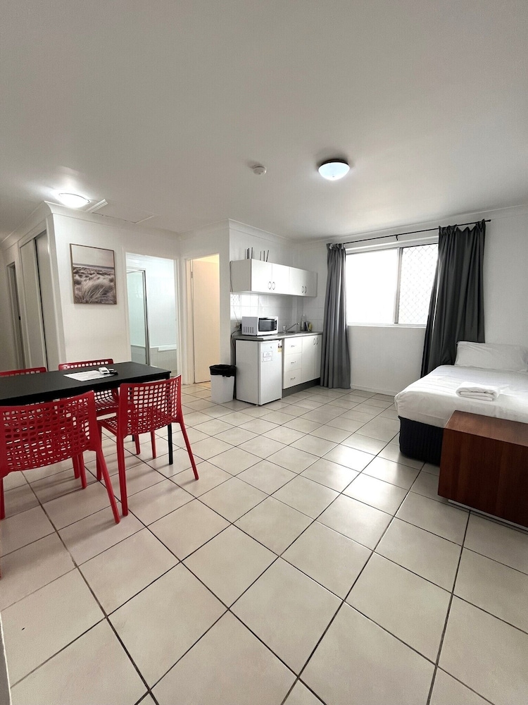 Browns At Broadbeach 35/50