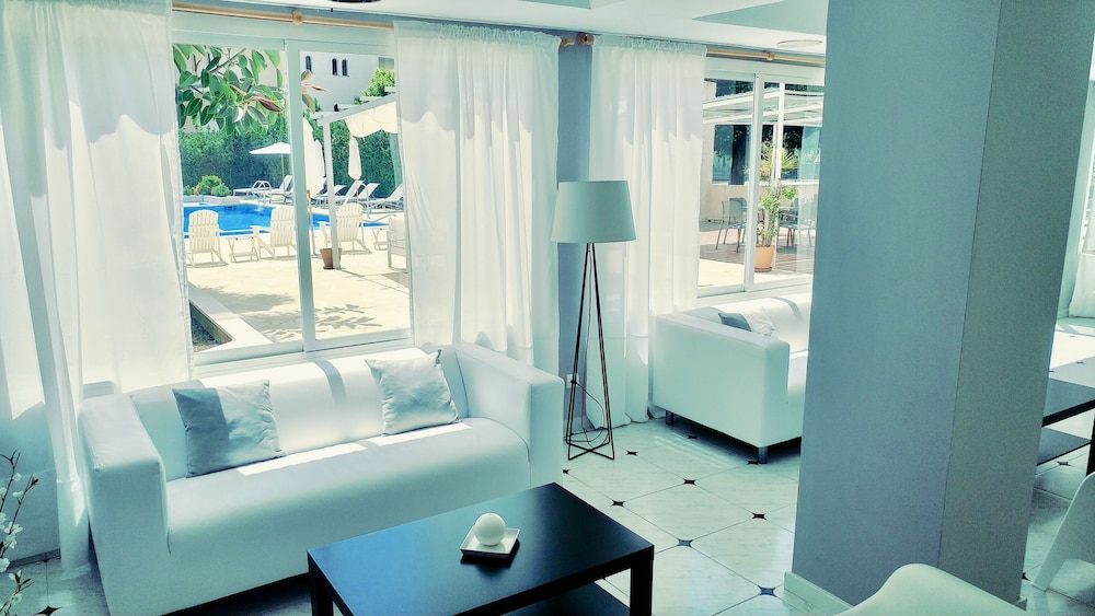 Apartamentos Sureda 36/64