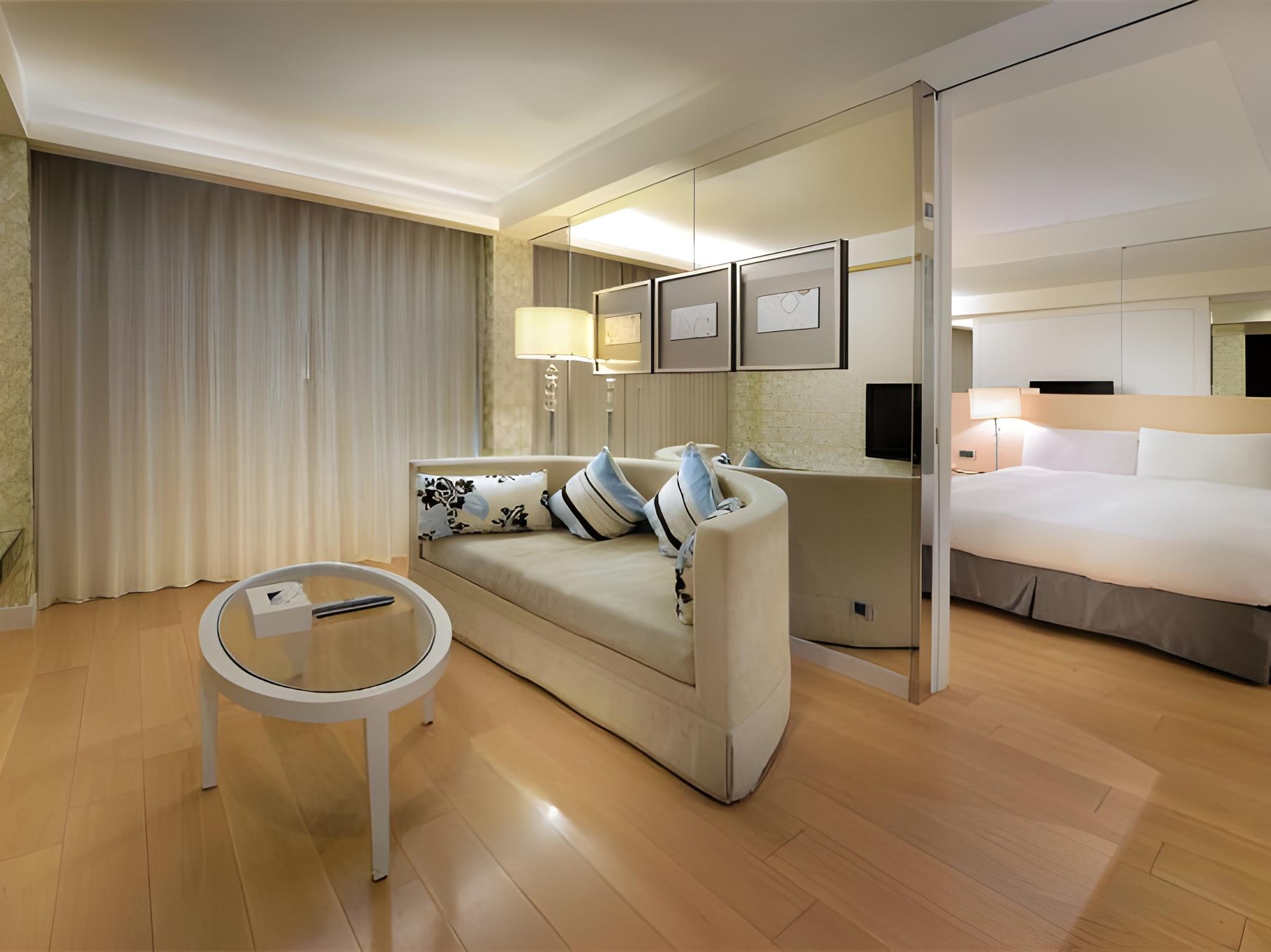 Room, Sun Room