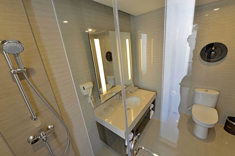 Lombok Astoria Hotel 48/50