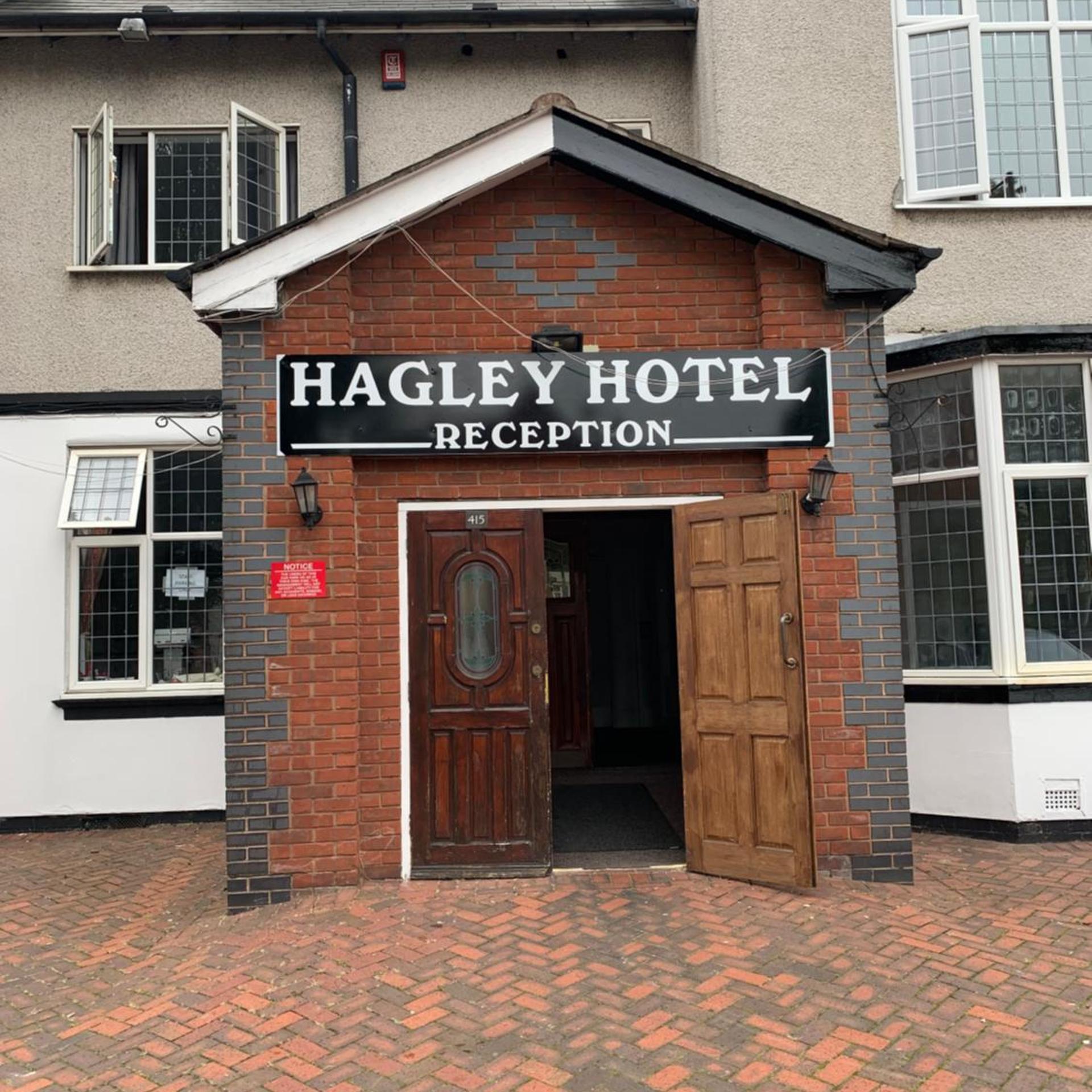 Hagley Hotel 2/56