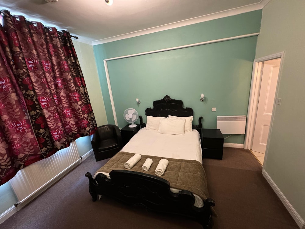 The George Hotel 26/50