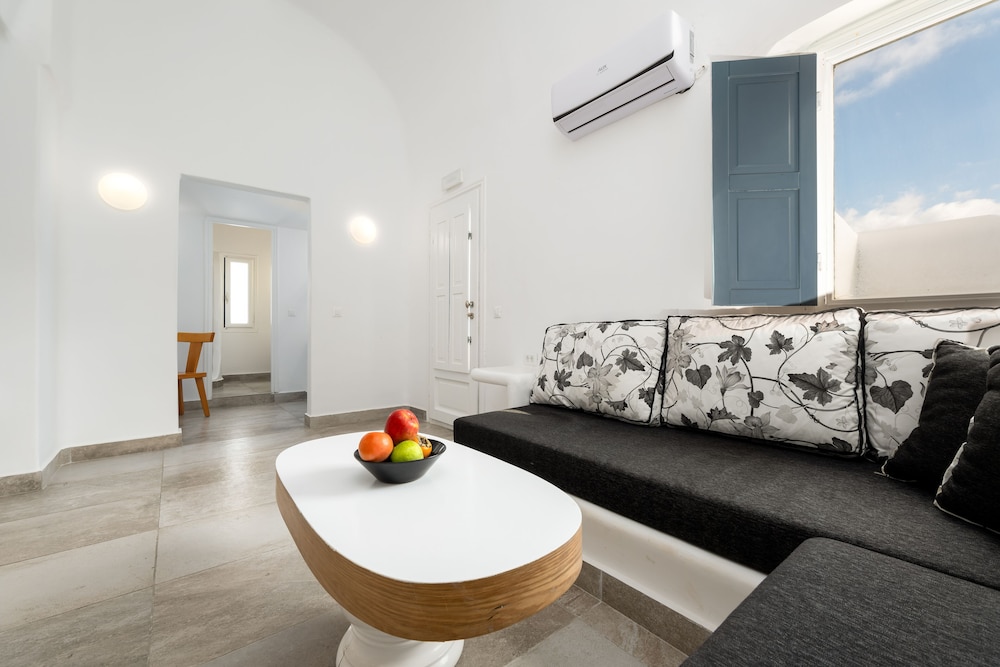 Amaze Suites 48/65