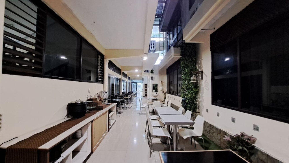 Permata Hijau Hotel 37/50