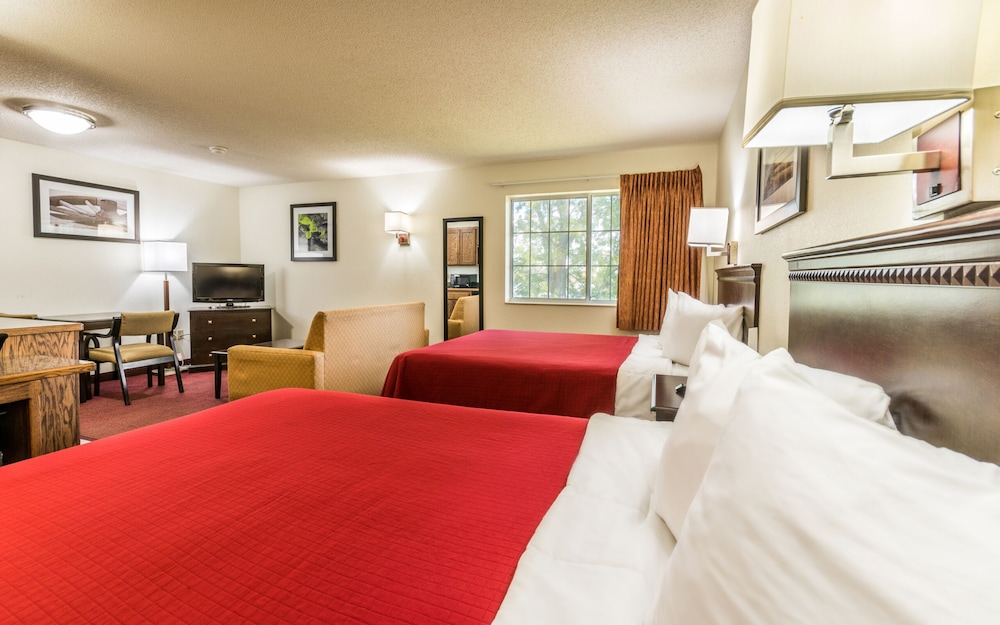 Wamego Inn And Suites 6/16