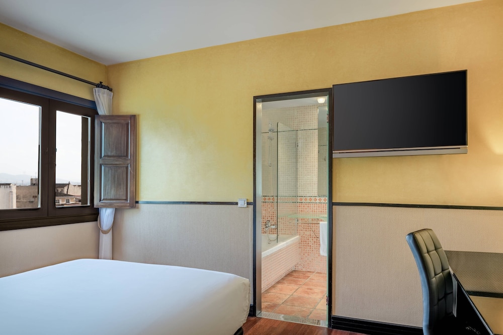 Hotel Palacio de Santa Paula Autograph Collection 13/42