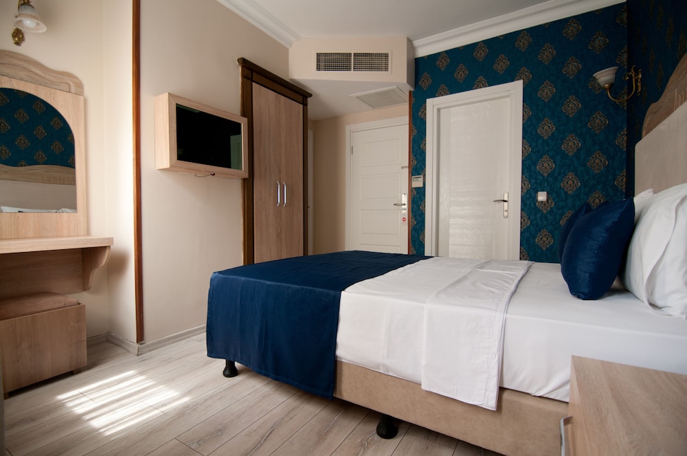 Artefes Hotel 24/70