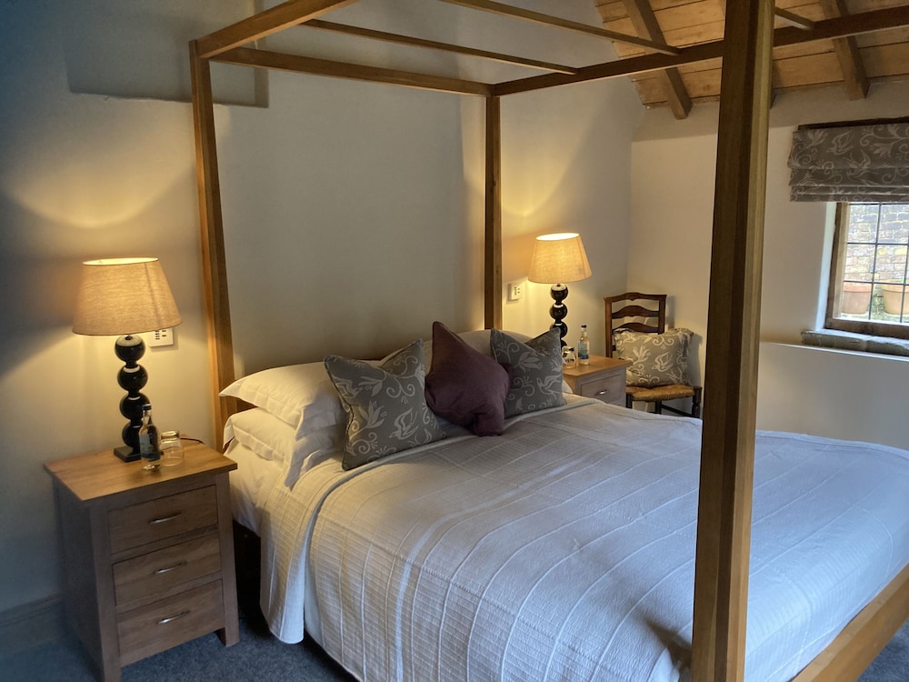 Old Downton Lodge 5/50