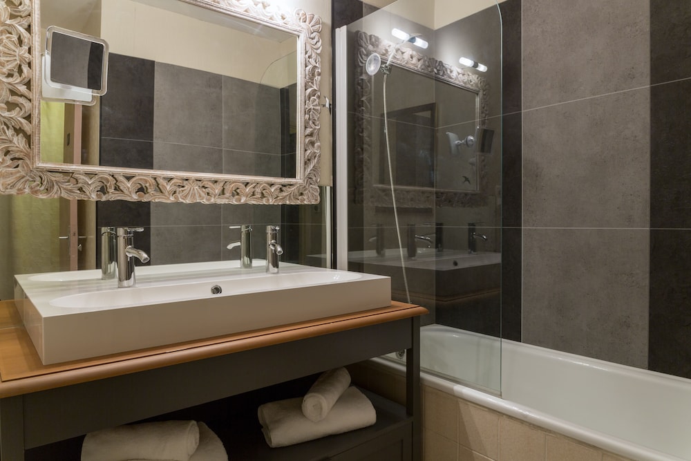Logis Hotel Medieval, Montelimar Nord 49/50