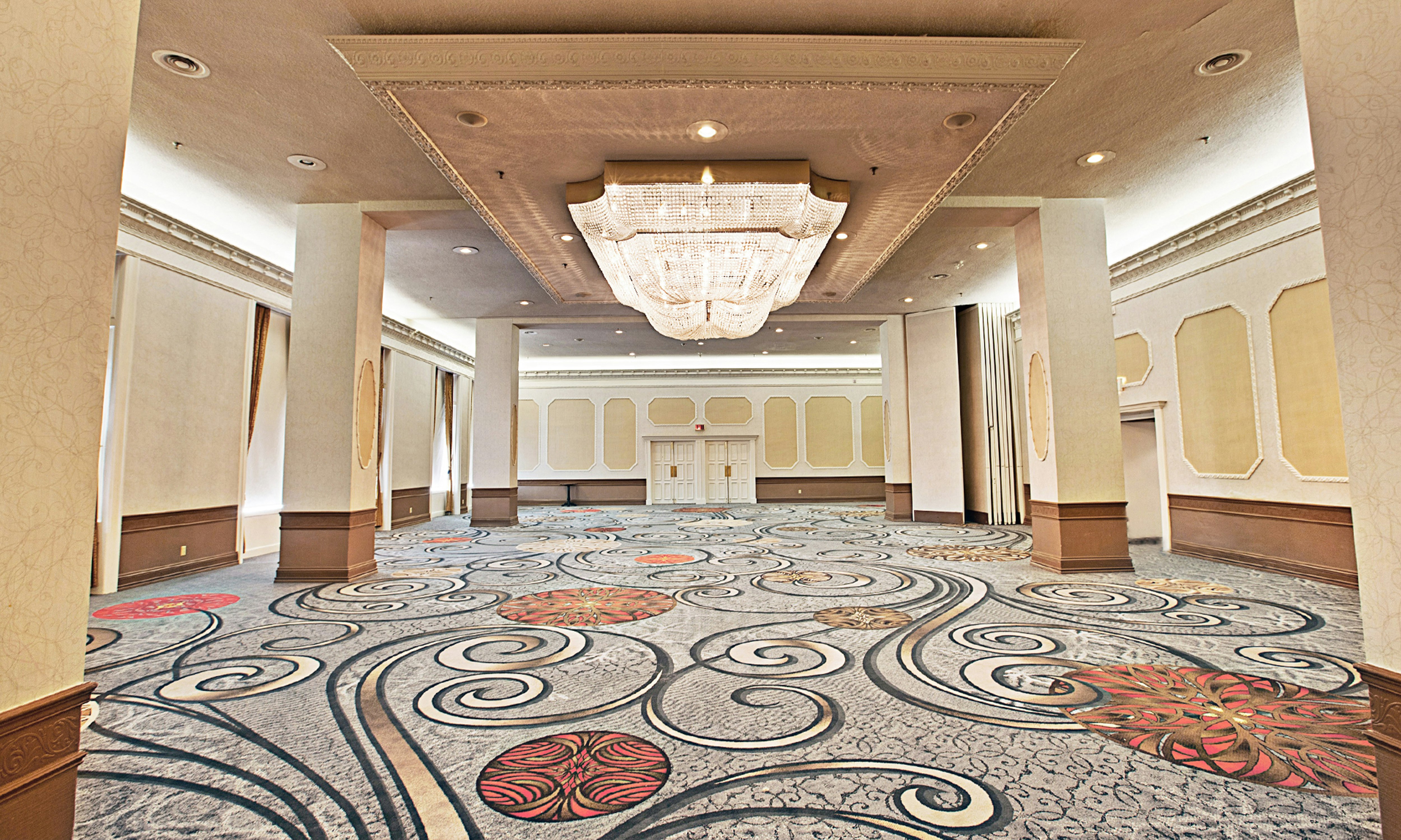 Lobby at The Brock Niagara Falls Fallsview, Tapestry by Hilton, NIAGARA FALLS - CANADA