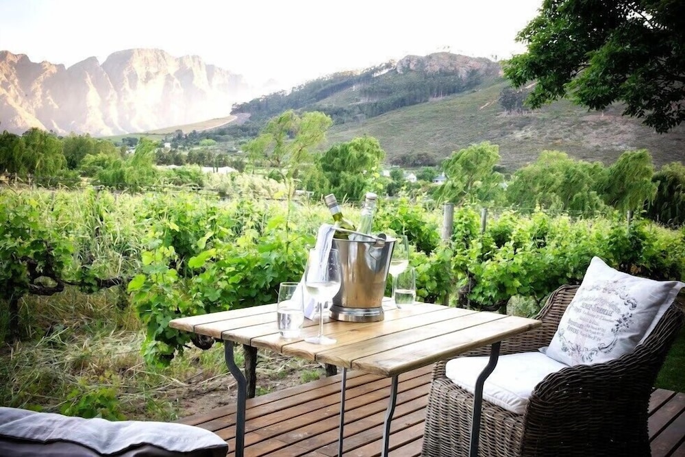 The Owners Cottage / La Provencale 45/50