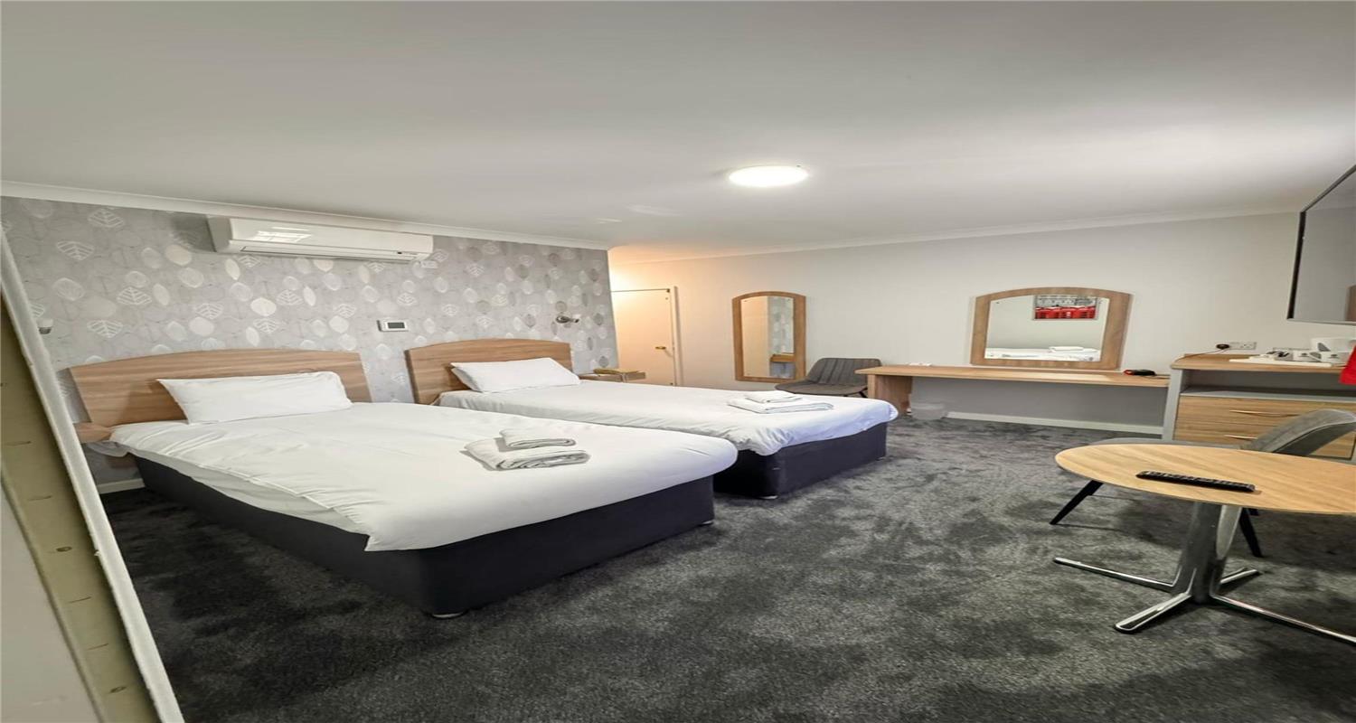 Andover Hotel 1/26