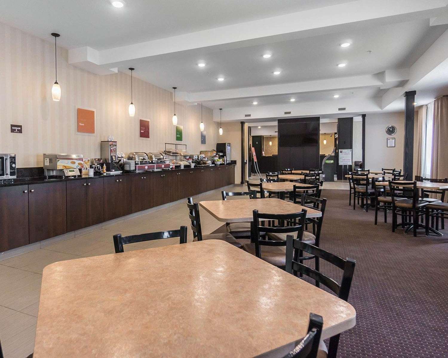 Comfort Inn & Suites Fox Creek 10/20