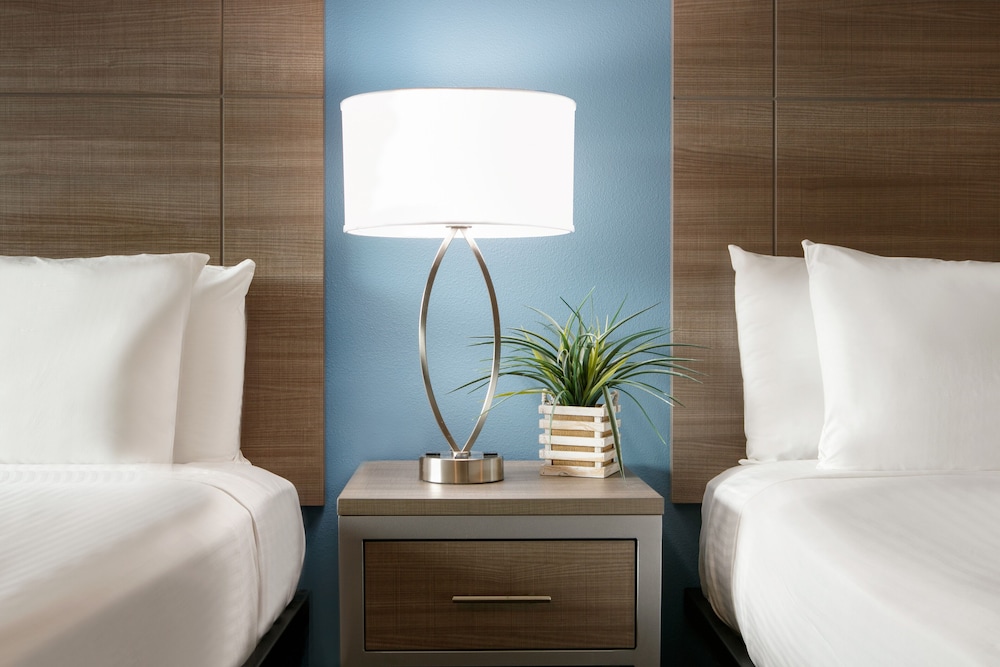 Torch Lite Inn 25/35