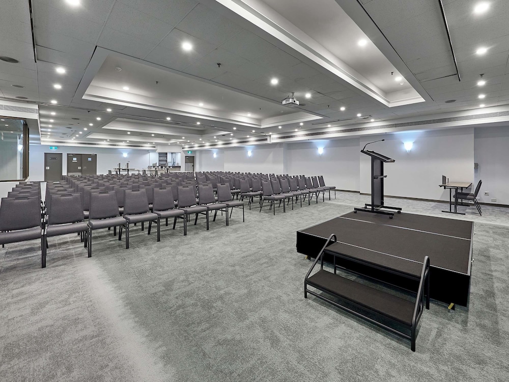 IBIS PERTH 40/70