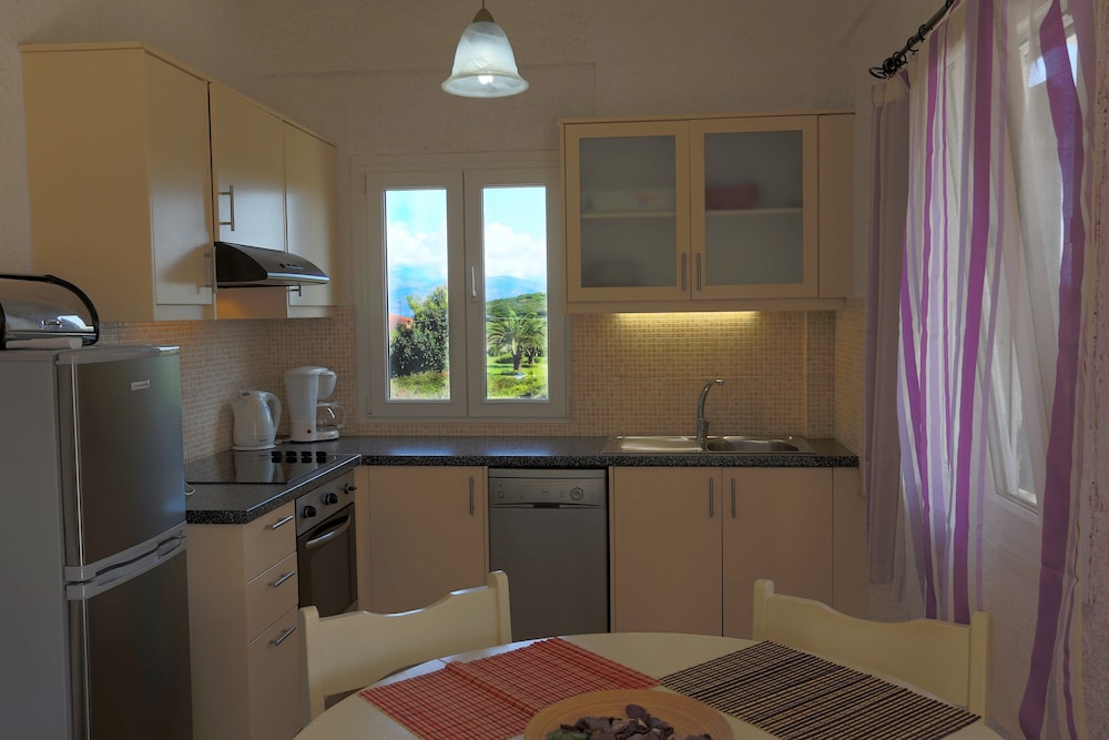 Elli Beach Apartments and Studios 30/50