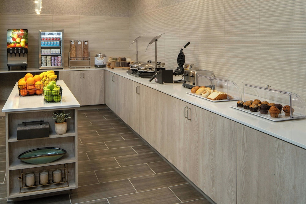 Towneplace Suites By Marriott Surprise Prasada 20/27