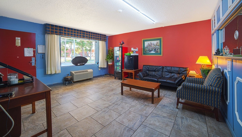 Mayfair Inn Williamston Hwy 64 27/50