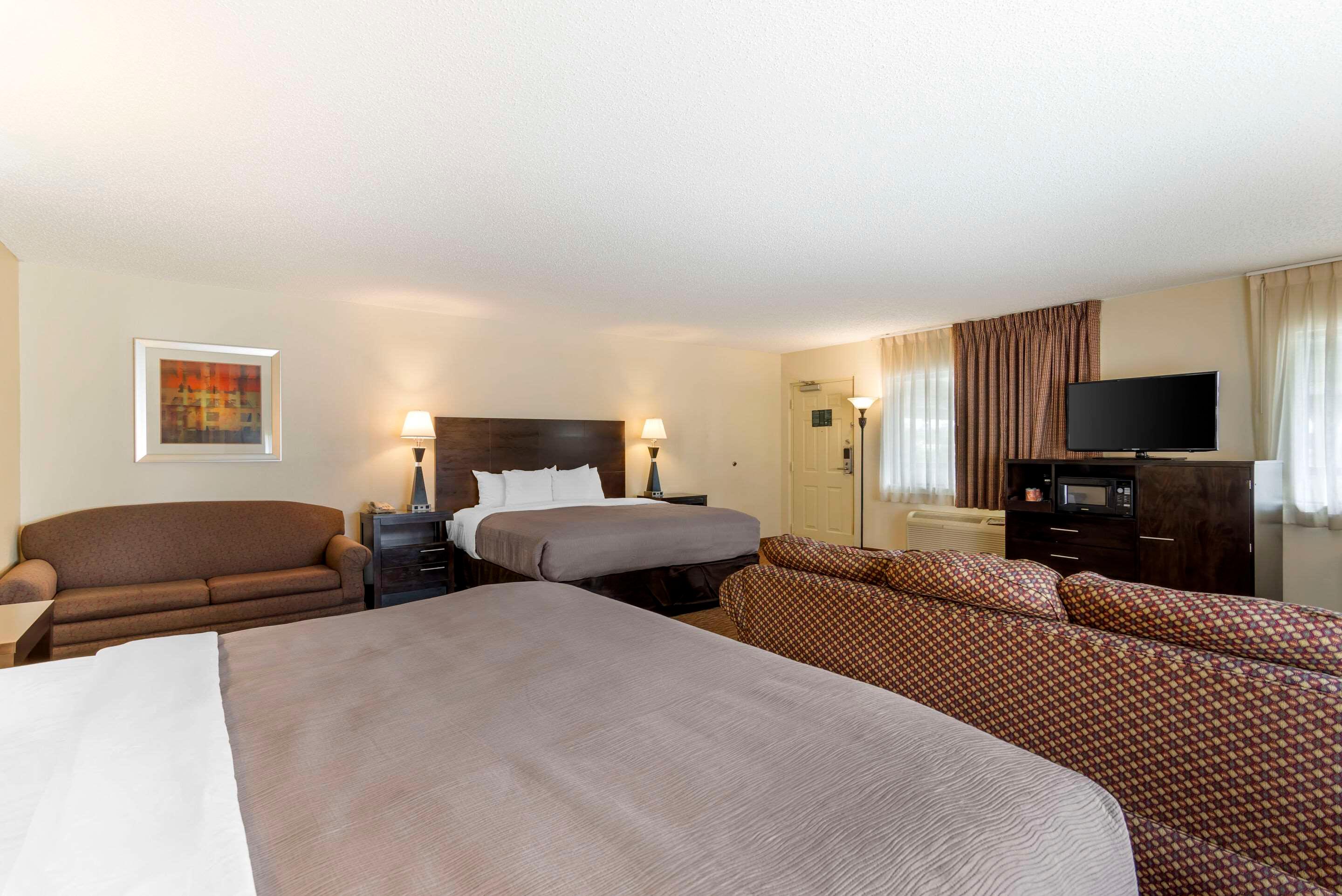 Upgrade, Efficiency, Suite, 2 King Beds