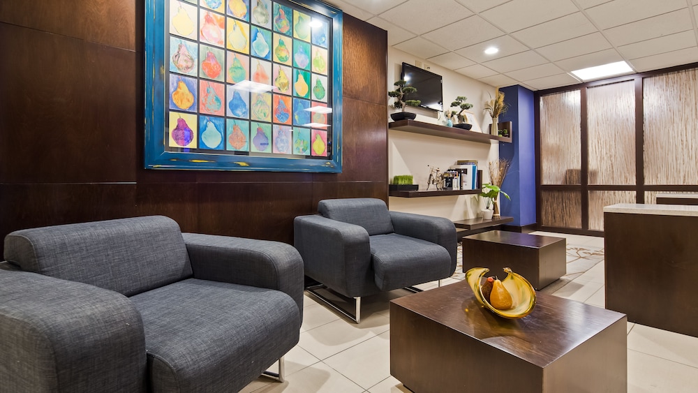 Best Western Plus Berkshire Hills Inn & Suites 28/41
