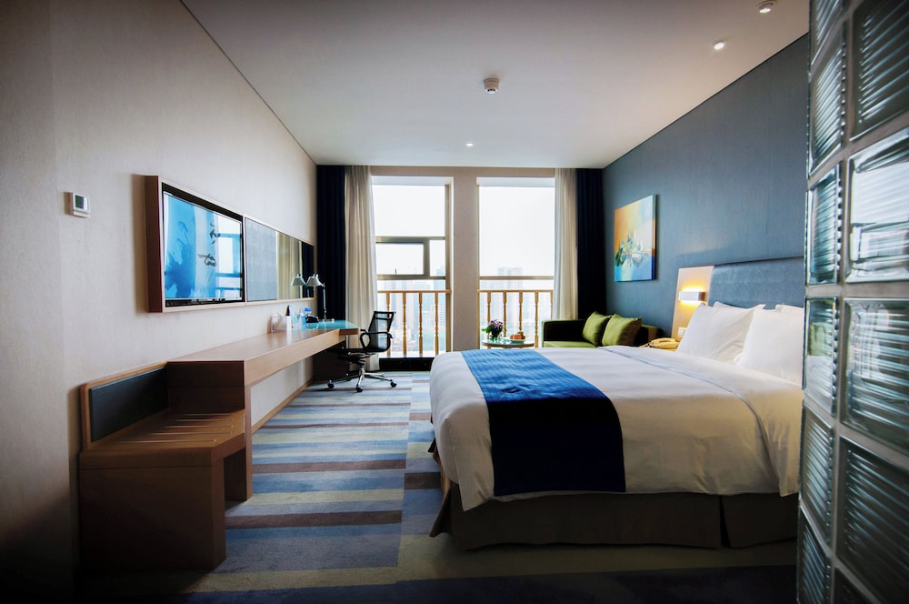 HOLIDAY INN EXPRESS LESHAN CITY SQUARE 15/43