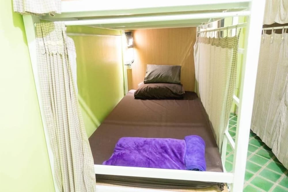 Plus Hostel Ayutthaya 8/31