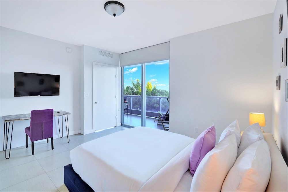 Dharma Home Suites Miami At Monte Carlo 41/53